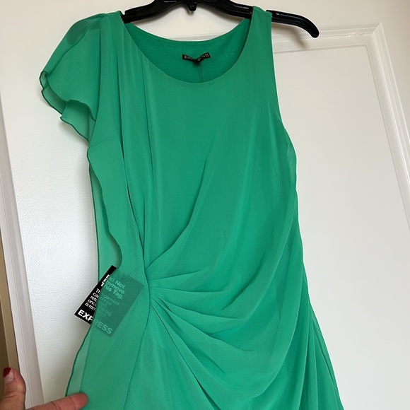 Express Green Dress. Hits just above the knees. Side zip, flattering fit. - Picture 2 of 5